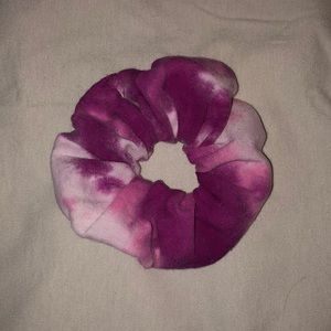 Tie-Die Scrunchie